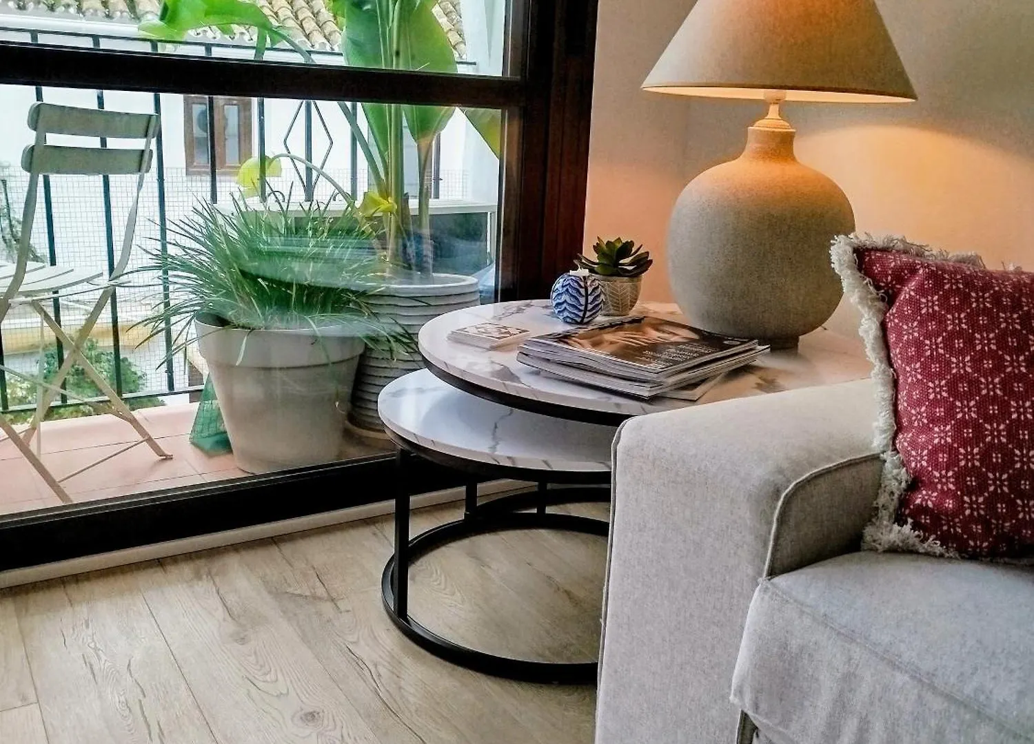 Impressive Apartment With 3 Bedrooms Metres From The Beach エステポナ