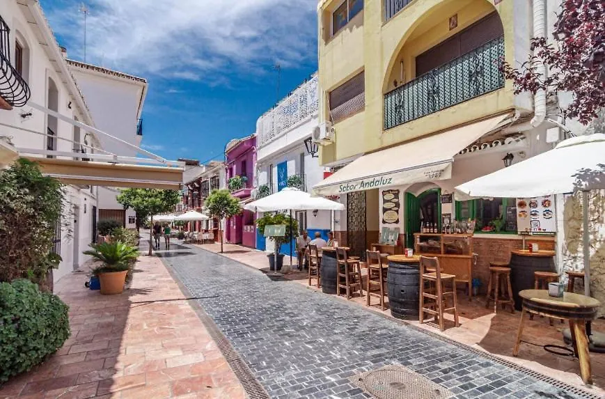 Impressive Apartment With 3 Bedrooms Metres From The Beach Estepona